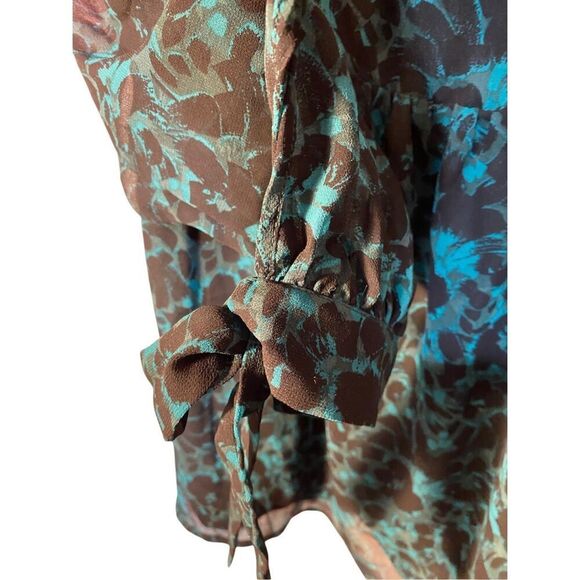 NWT Isabel Maternity Green &  Black Floral Chiffon Blouse Size Medium - Picture 5 of 7